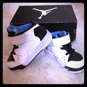 Toddler air Jordan size 6C
